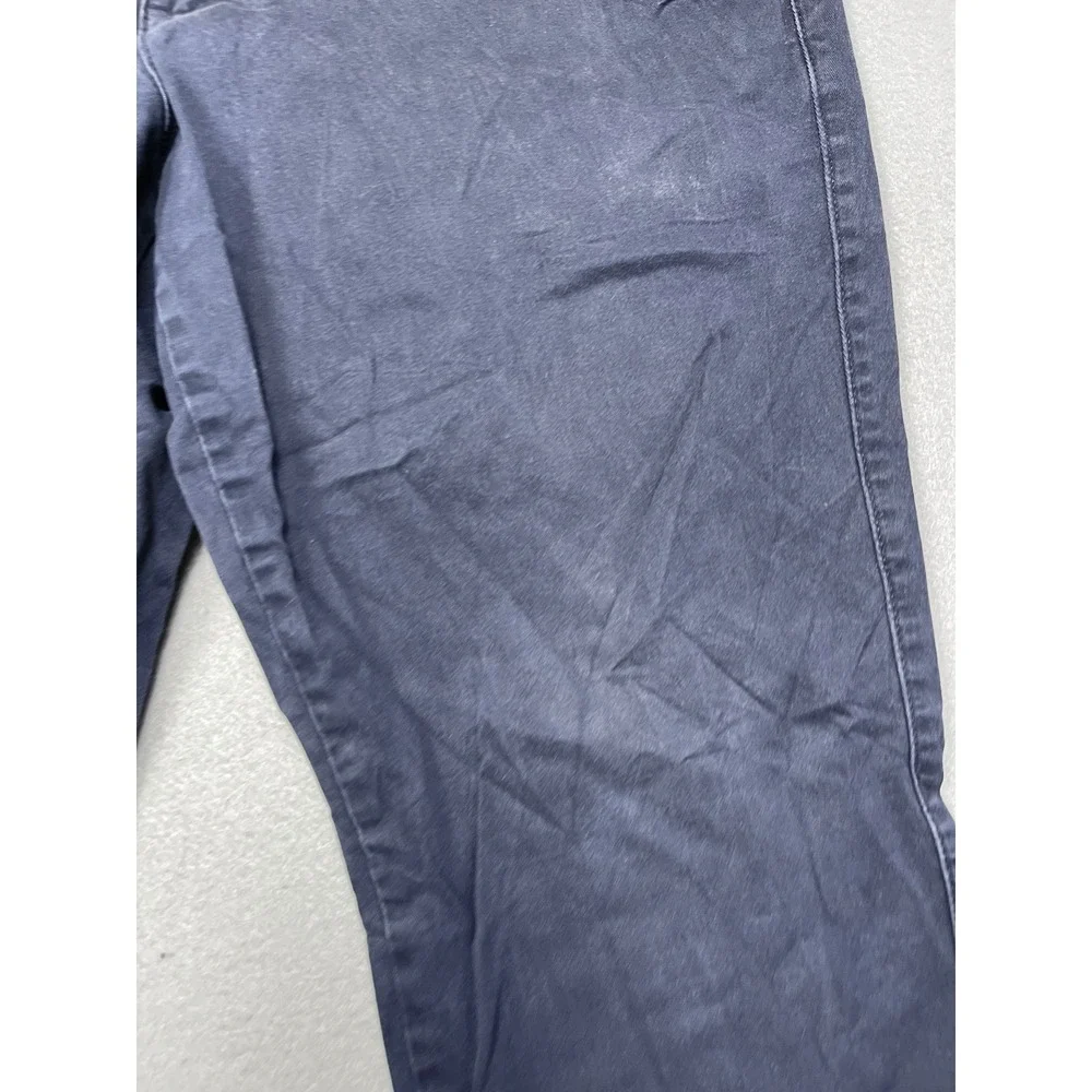GAP essential khaki